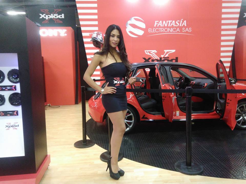 Los espectaculares cuerpos de las Chicas Car Audio en Colombia Univision