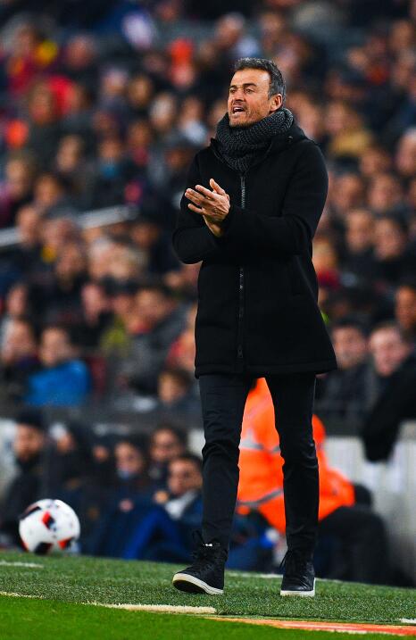 Los azulgranas golearon 5-2 a la Real Sociedad y el Barça consiguió su p...