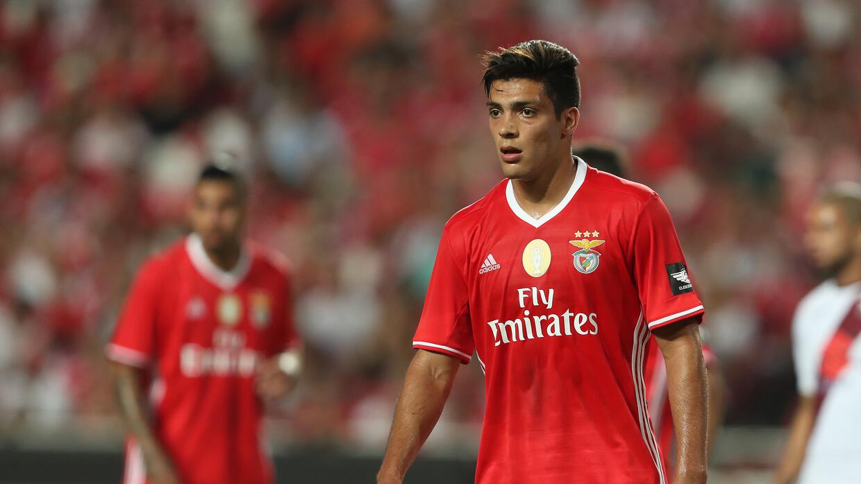 Con Raúl Jiménez en cancha, Benfica empató sobre el final ante Belenenses