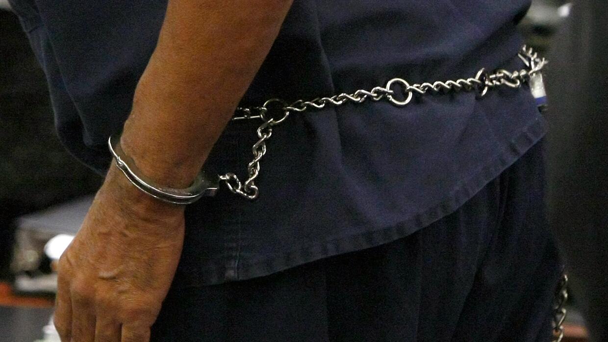 Un juez de la corte criminal en Manhattan decidirá si le permite quedar...
