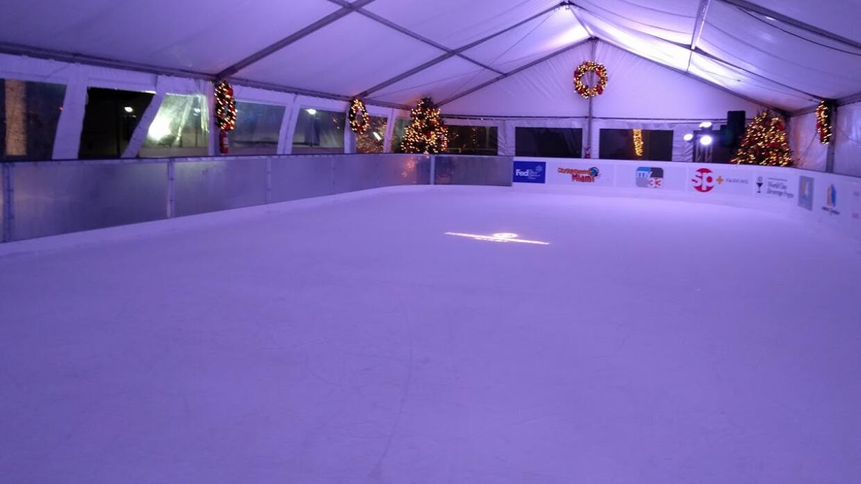 Ahora puedes patinar sobre hielo en Miami Univision