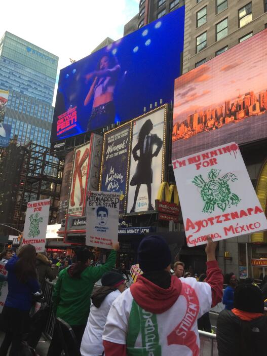 Piden justicia para los 43 estudiantes de magisterio