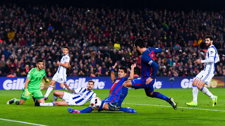 Los azulgranas golearon 5-2 a la Real Sociedad y el Barça consiguió su p...