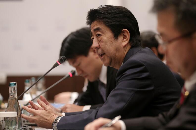 La "doctrina Trump" parece tener confundido al primer ministro de Japón,...