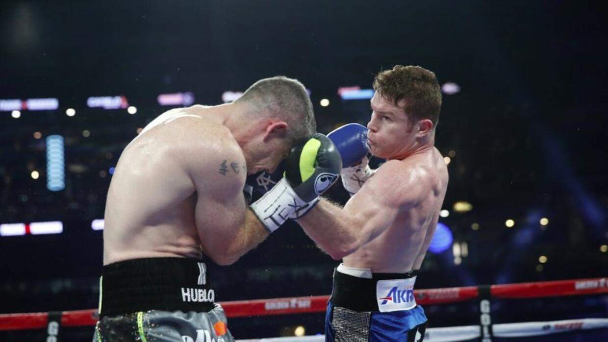 Saúl Álvarez, Liam Smith