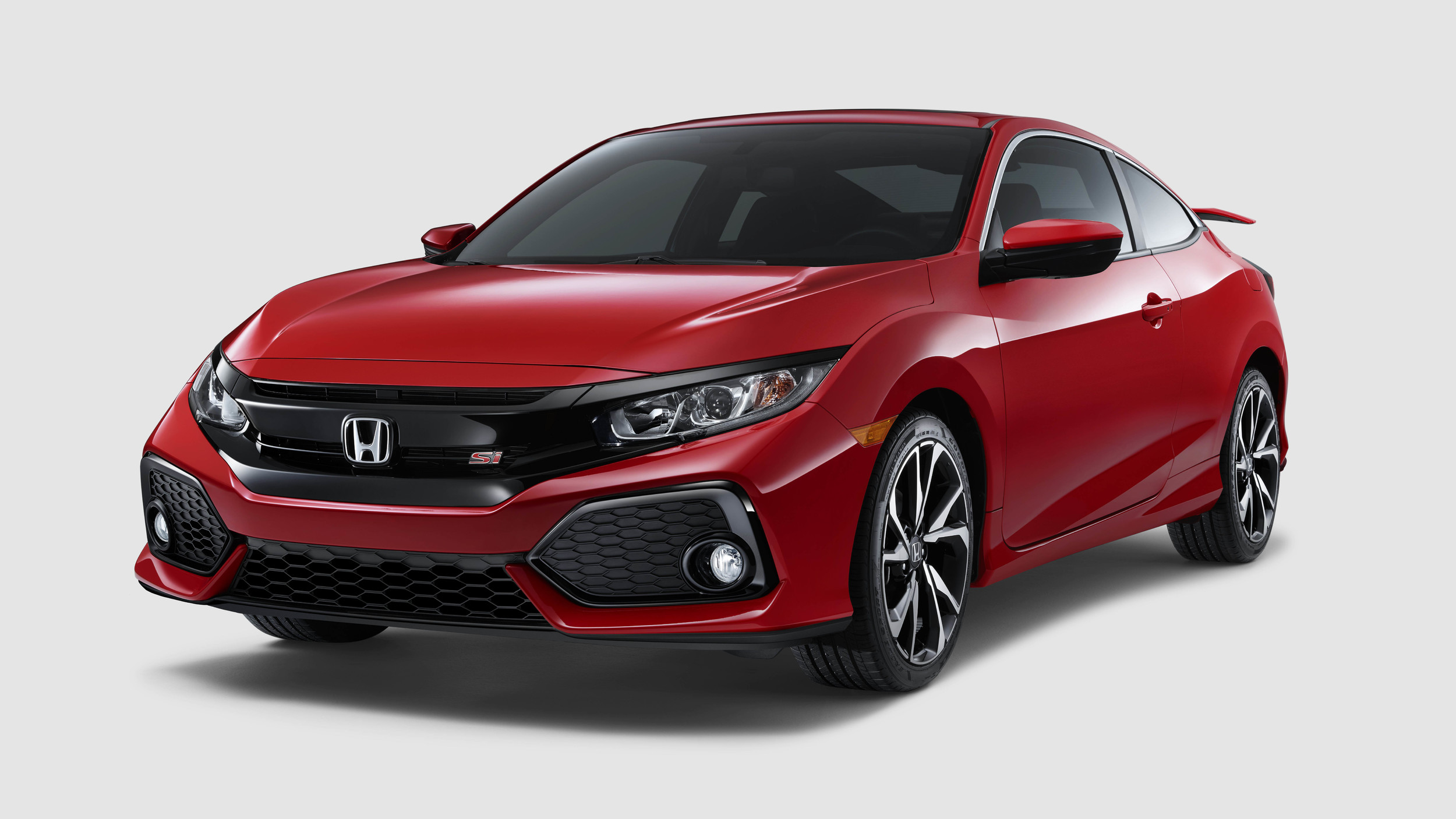 Honda muestra las nuevas versiones coupé y sedán del Civic Si Univision
