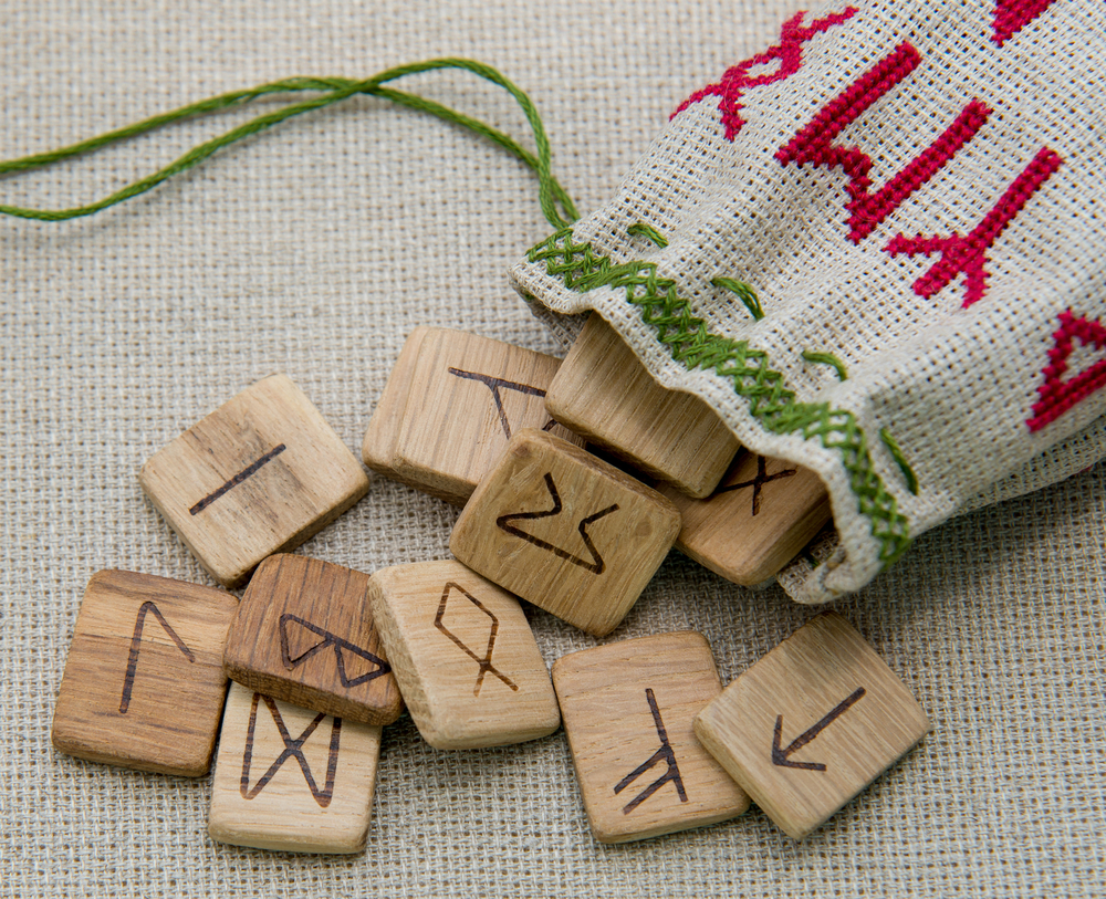 ¿Sabes qué son las runas y para qué sirven? Univision ¿Sabes qué son las runas y para qué sirven? Univision