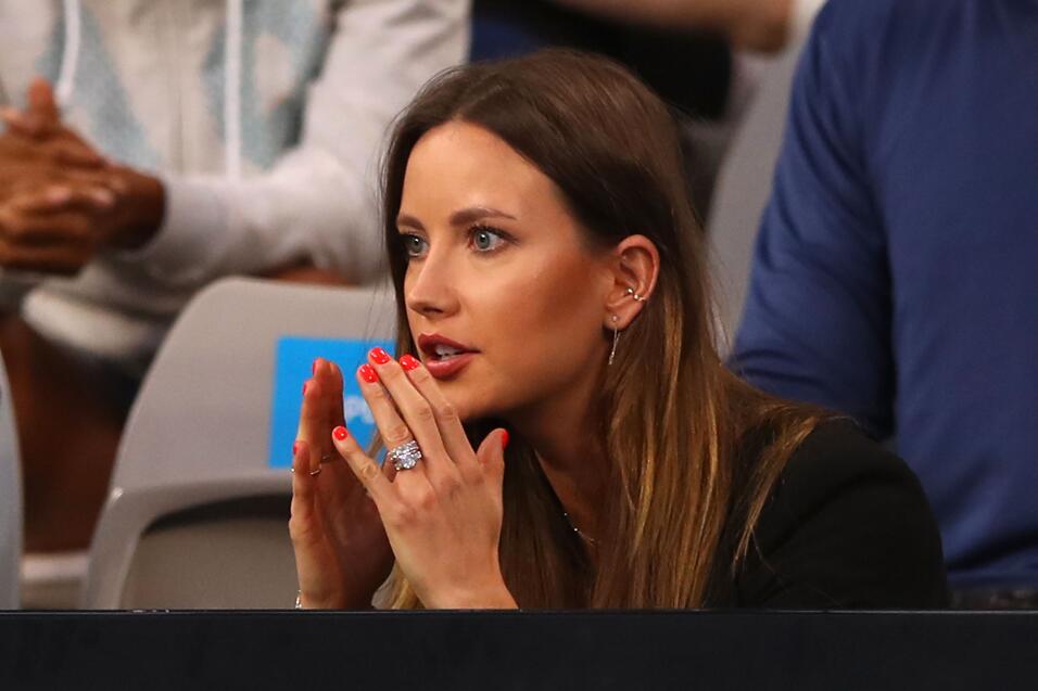 María Sharapova avanza y Garbiñe Muguruza se va del Abierto de Australia...