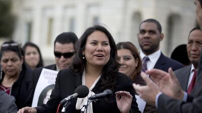 Quién es Verónica Escobar, la hispana de Texas que busca sustituir a Beto O’Rourke en el Congreso