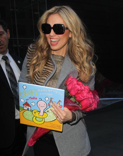 Thalía y su libro
