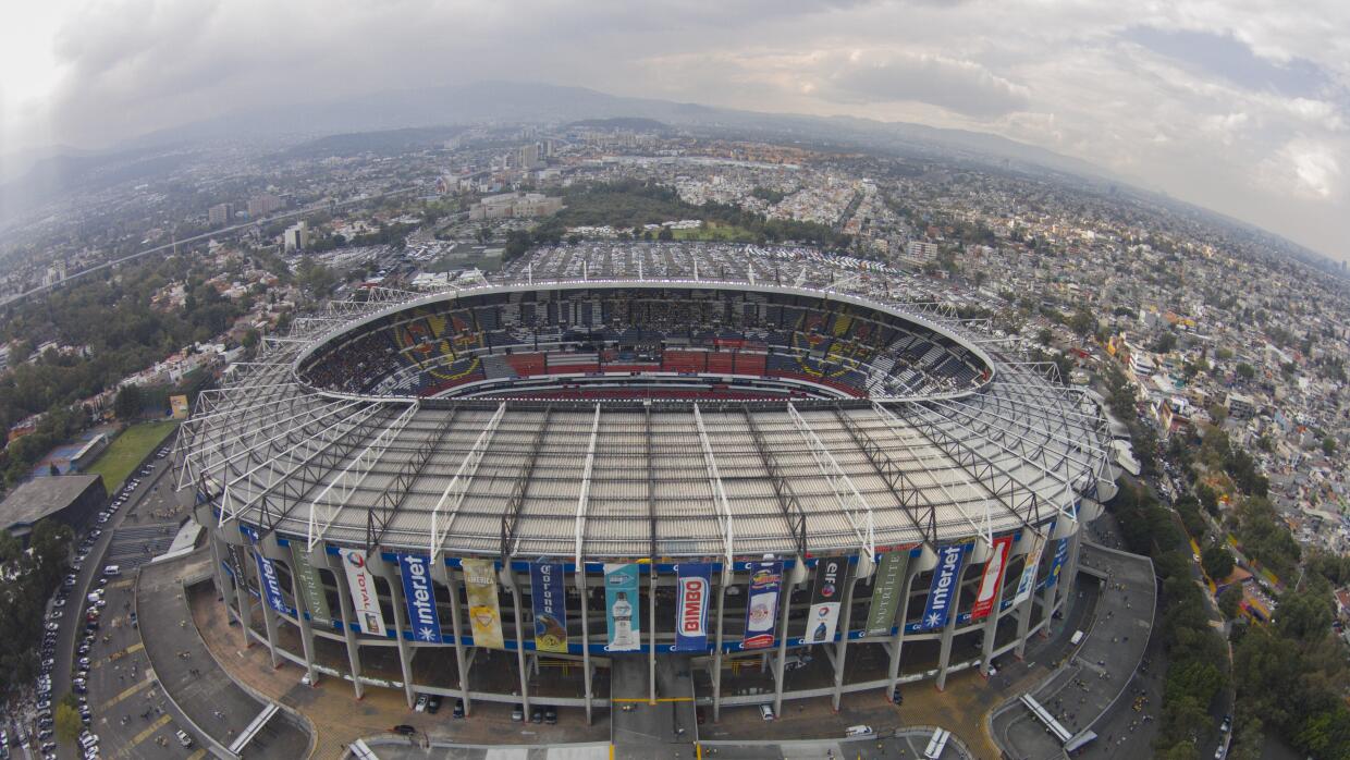 El Estadio Azteca está de manteles largos.