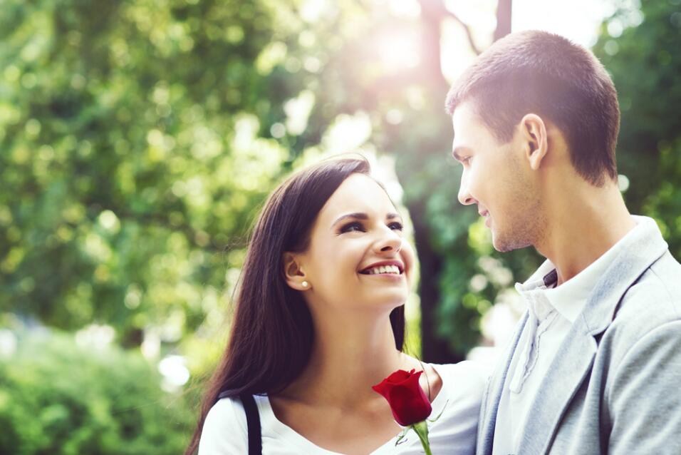 Horoscope Thursday, September 14 - Univision - Univision 2 parejas