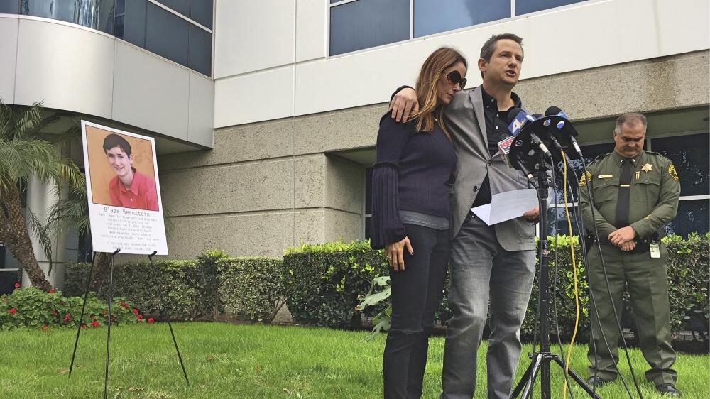 Gideon y Jeanne Bernstein, padre del joven desaparecido en conferencia d...