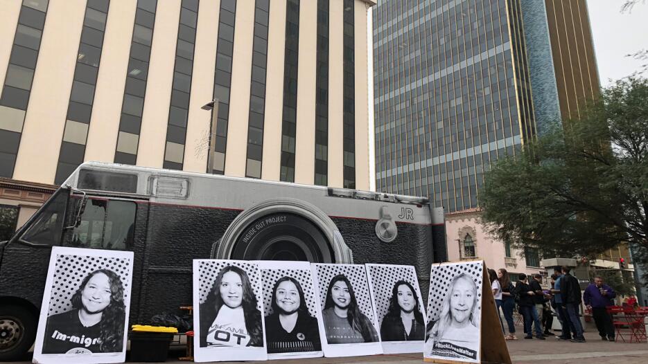 El proyecto Inside Out llegó Arizona para promover un estatus legal para...
