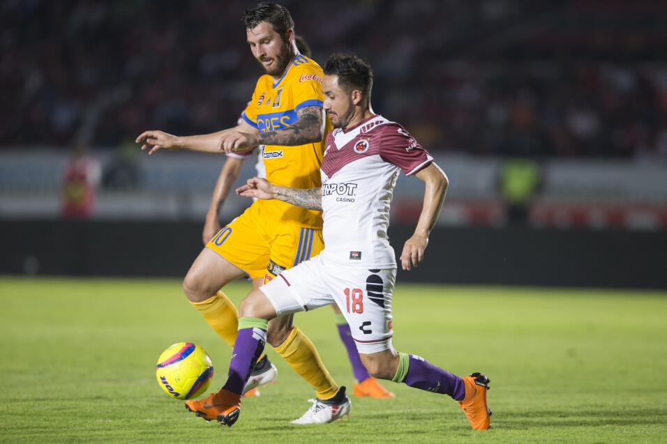 El campeón Tigres 'rugió' con fuerza en el Puerto Jarocho 20180304-2147.jpg