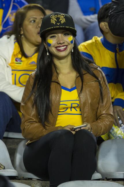 Colorido de afición en semis de Liga MX