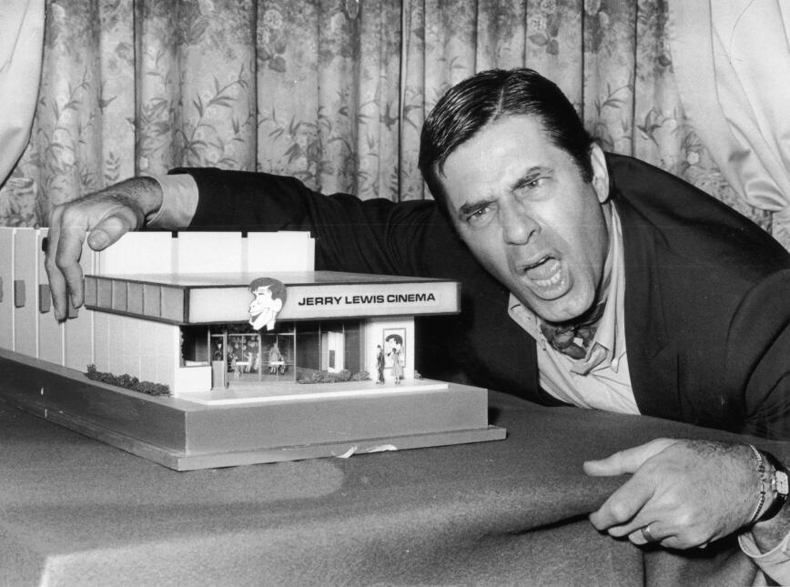 Jerry Lewis, leyenda estadounidense de la comedia y el entretenimiento,...