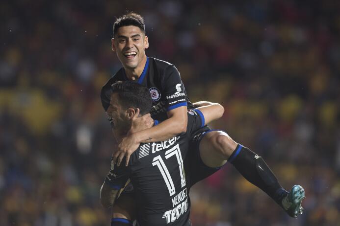 La Máquina no la cruzazulea, gana a Morelia y regresa a zona de Liguilla...