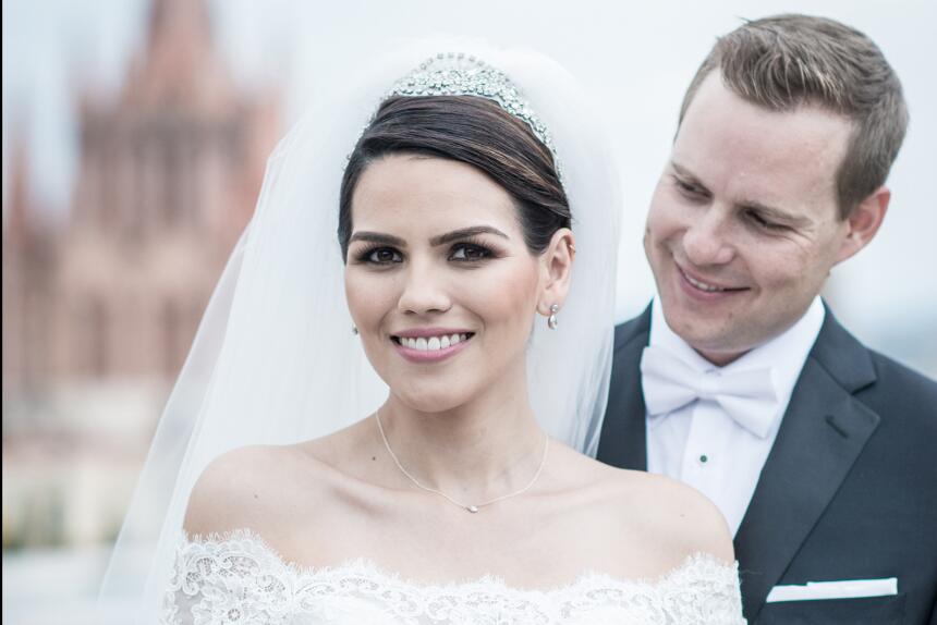 La mágica boda de Karina Banda Univision