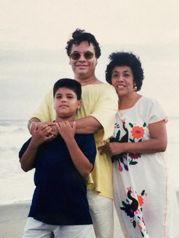 La infancia del hijo secreto de Juan Gabriel en fotos