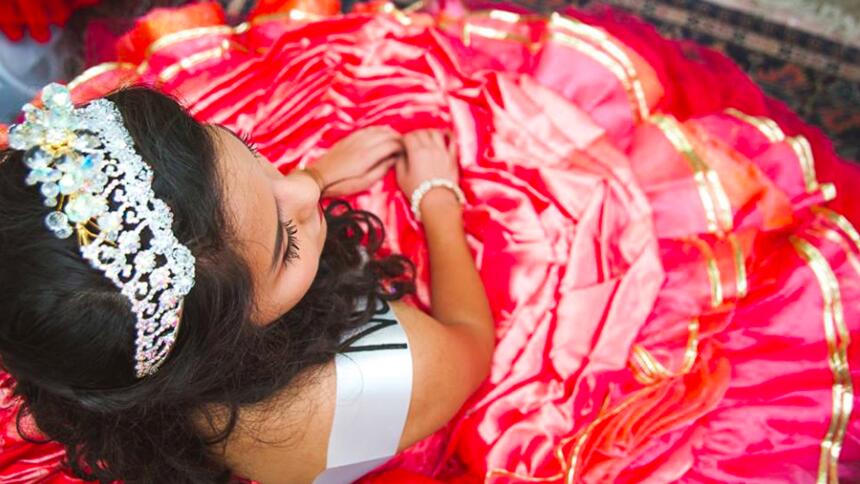 Quinceañeras protestan contra la SB4