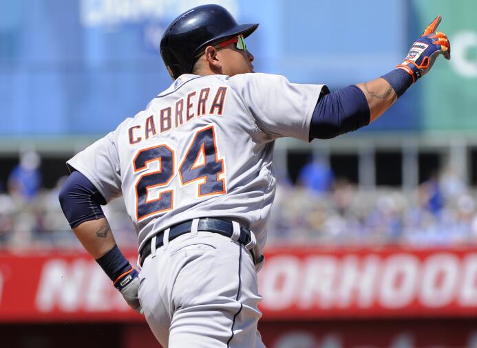 En 2015, Miguel Cabrera siguió maravillando con su poder al bat en las G...