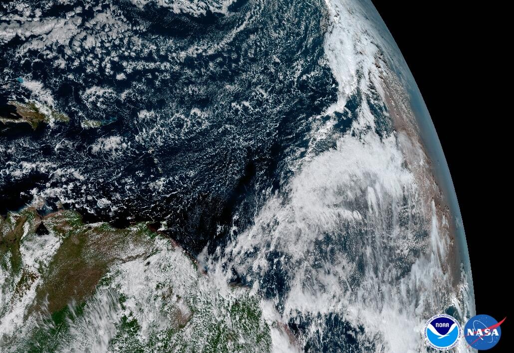 NASA comparte las primeras imágenes espectaculares de su nuevo satélite...