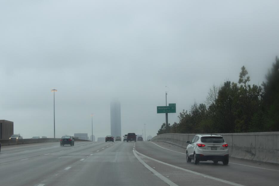 Segundo día gris y lluvioso en Houston Clima_severo_Houston2.jpg
