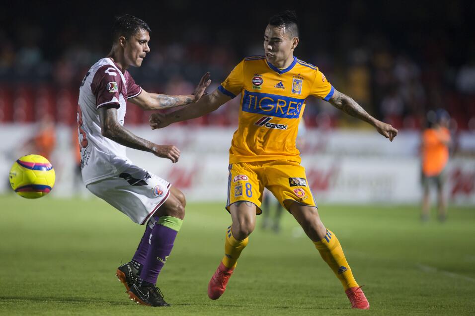 El campeón Tigres 'rugió' con fuerza en el Puerto Jarocho 20180304-2144.jpg