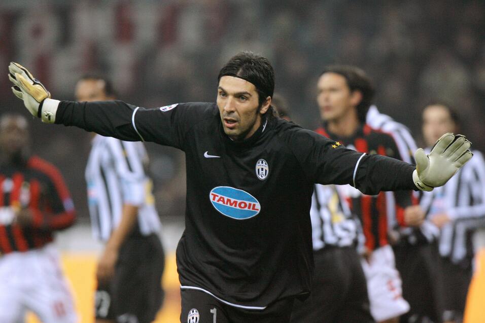 Jugador de Juventus y Brasil confiesa amaño de partidos gettyimages-7294...