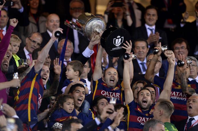 Barcelona logra el doblete