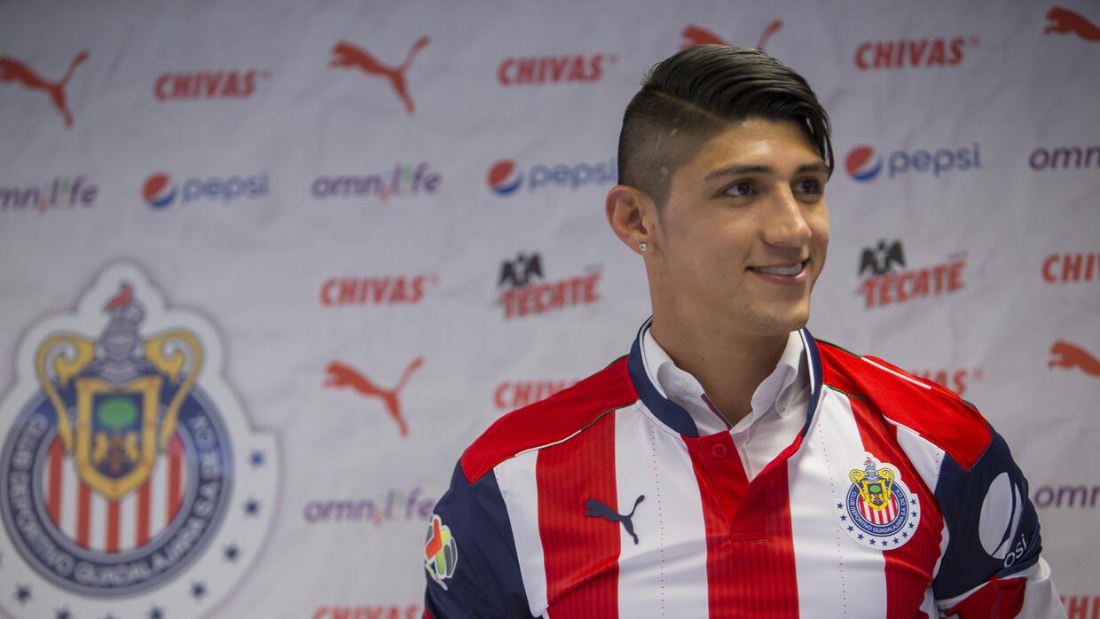 Alan Pulido no entrenó con Chivas para atender asuntos 