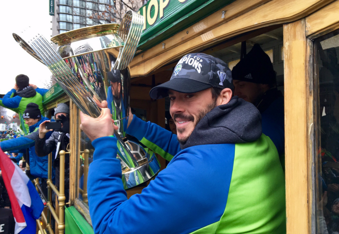 Seattle Sounders celebrando por las calles de Seattle