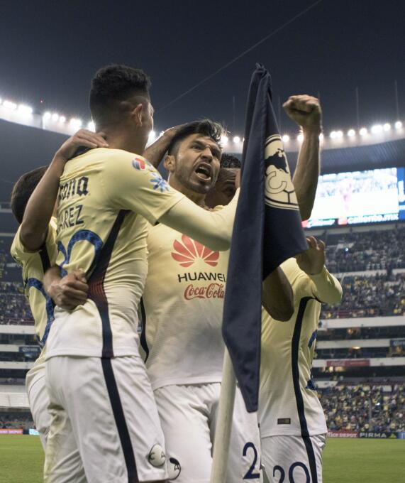 América logra un triunfo de oro Gol de Oribe 2.jpg