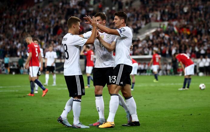 Alemania goleó a Noruega y se puso a un empate de clasificar al Mundial...
