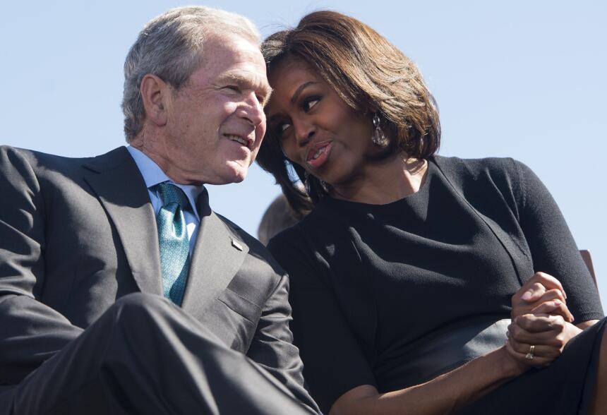 George W. Bush habla de su gran amiga... Michelle Obama GettyImages-4655...