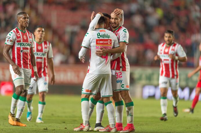Necaxa de fiesta, vence 5-0 a Lobos 20171028-8356.jpg