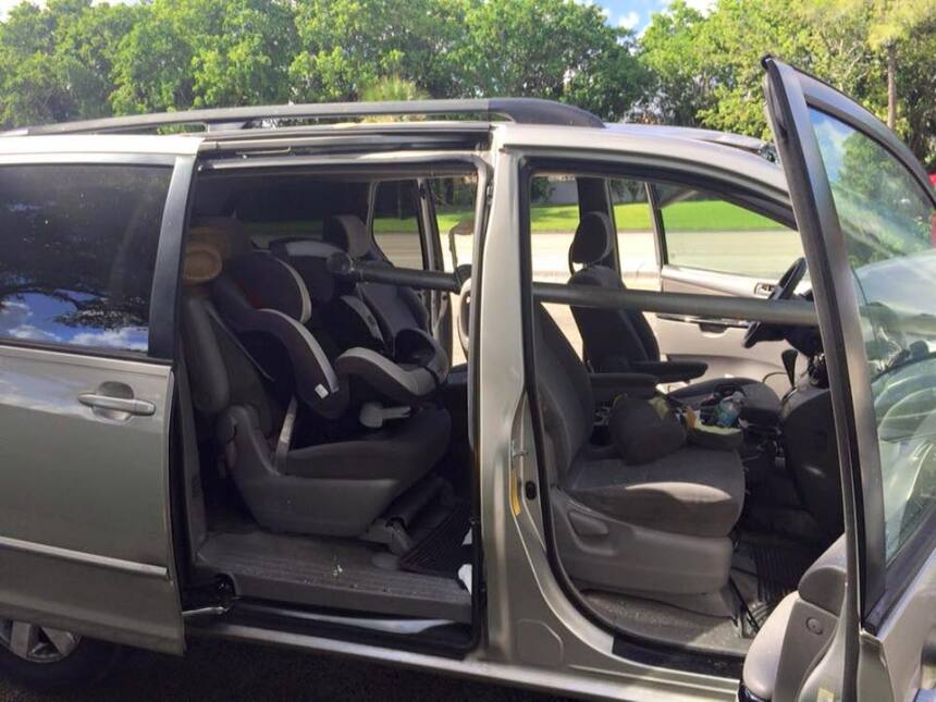 Tubo de metal queda a solo pulgadas de atravesar a una niña en Miami