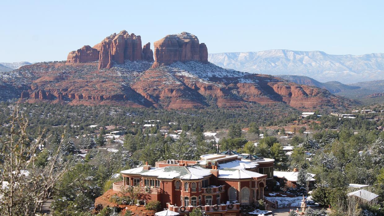 Un recorrido por Sedona, el pueblo turístico al norte de Arizona que en el invierno se viste de