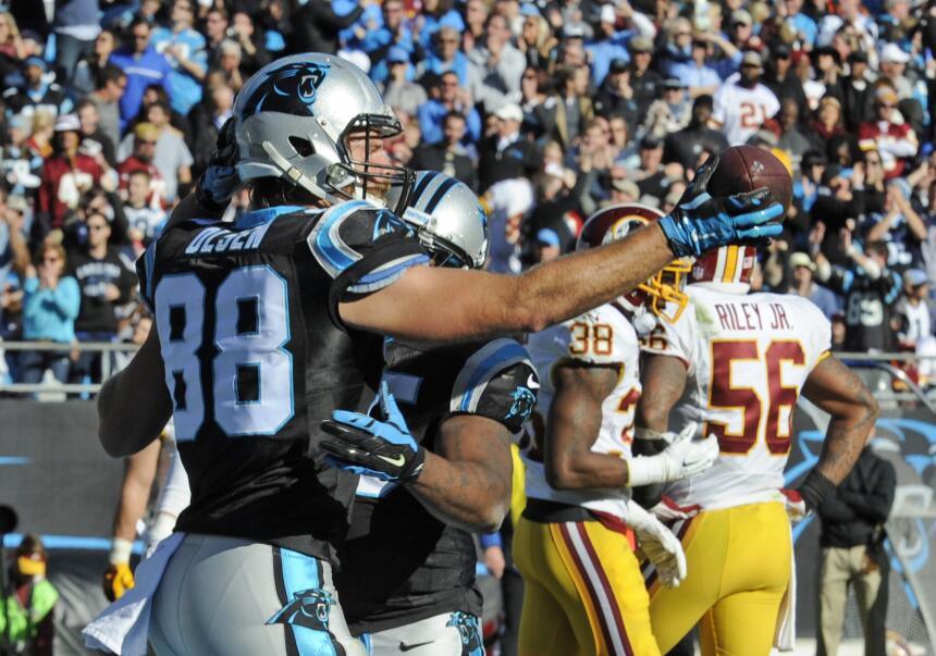 Cam Newton se lució con 5 pases de TD para que los Panthers mantuvieran...