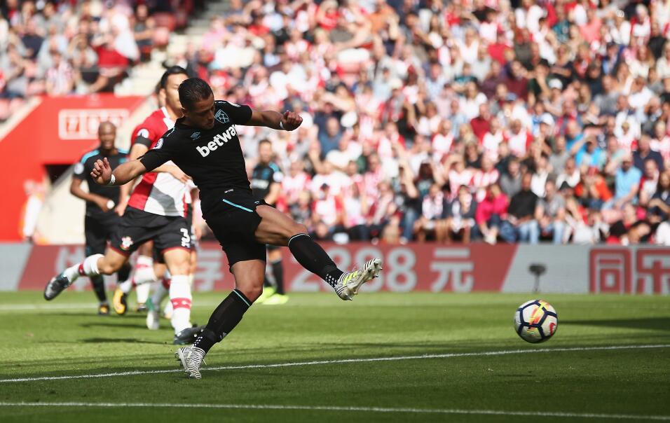 Análisis: ¿Qué implica para ‘Chicharito’ el regreso de Carroll? GettyIma...