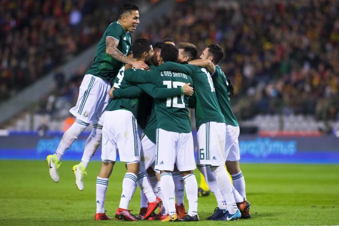 La situación del defensa de la selección mexicana de fútbol es complicad...