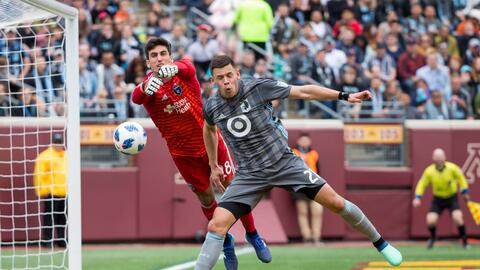 Christian Ramírez, Andrew Tarbell Minnesota United v Quakes