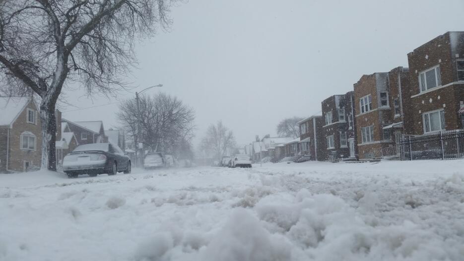 Así lucen los caminos en Indiana, condado de Lake donde hay aviso de tor...