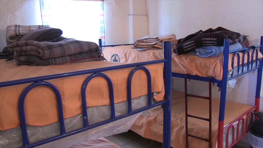 Menos inmigrantes llegan a los albergues en el lado mexicano de la front...