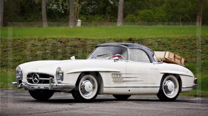 <h3 class="cms-h3-H3">Mercedes-Benz 300 SL Roadster 1963 vendido por 2,530,000 dólares</h3><br/><a href="https://www.univision.com/noticias/mercedes-benz/historia-grafica-del-mercedes-benz-sl-el-auto-favorito-de-los-ricos-y-famosos-fotos#b3bf7da70001" target="_blank">Historia del Mercedes-Benz SL el auto favorito de los ricos y famosos</a>