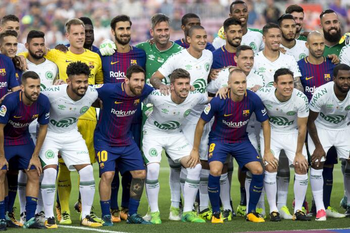 Chapecoense transformó segundos de silencio en minutos de ovación en Bar...