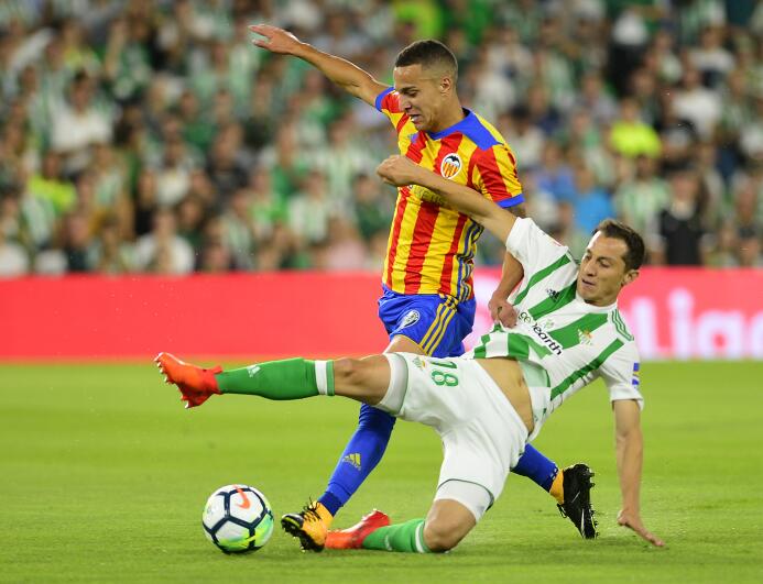 Betis 3-6 Valencia: festival de goles con Guardado los 90 minutos gettyi...