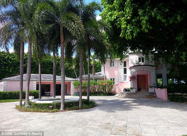 Buscarán 'caletas' en antigua mansión de Pablo Escobar en Miami Beach