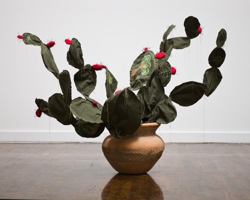 Con bordados el proyecto artístico diseña plantas del desierto Exhibici...